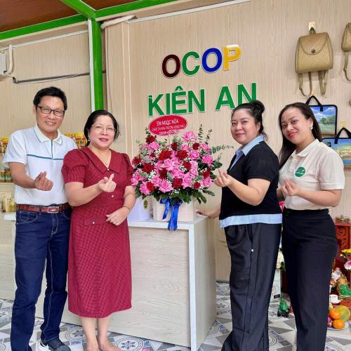 Hiền Nhân Group Tham Dự Khai Trương Mô Hình Coffee Nối - Kết Hợp Cửa Hàng Ocop Kiên An