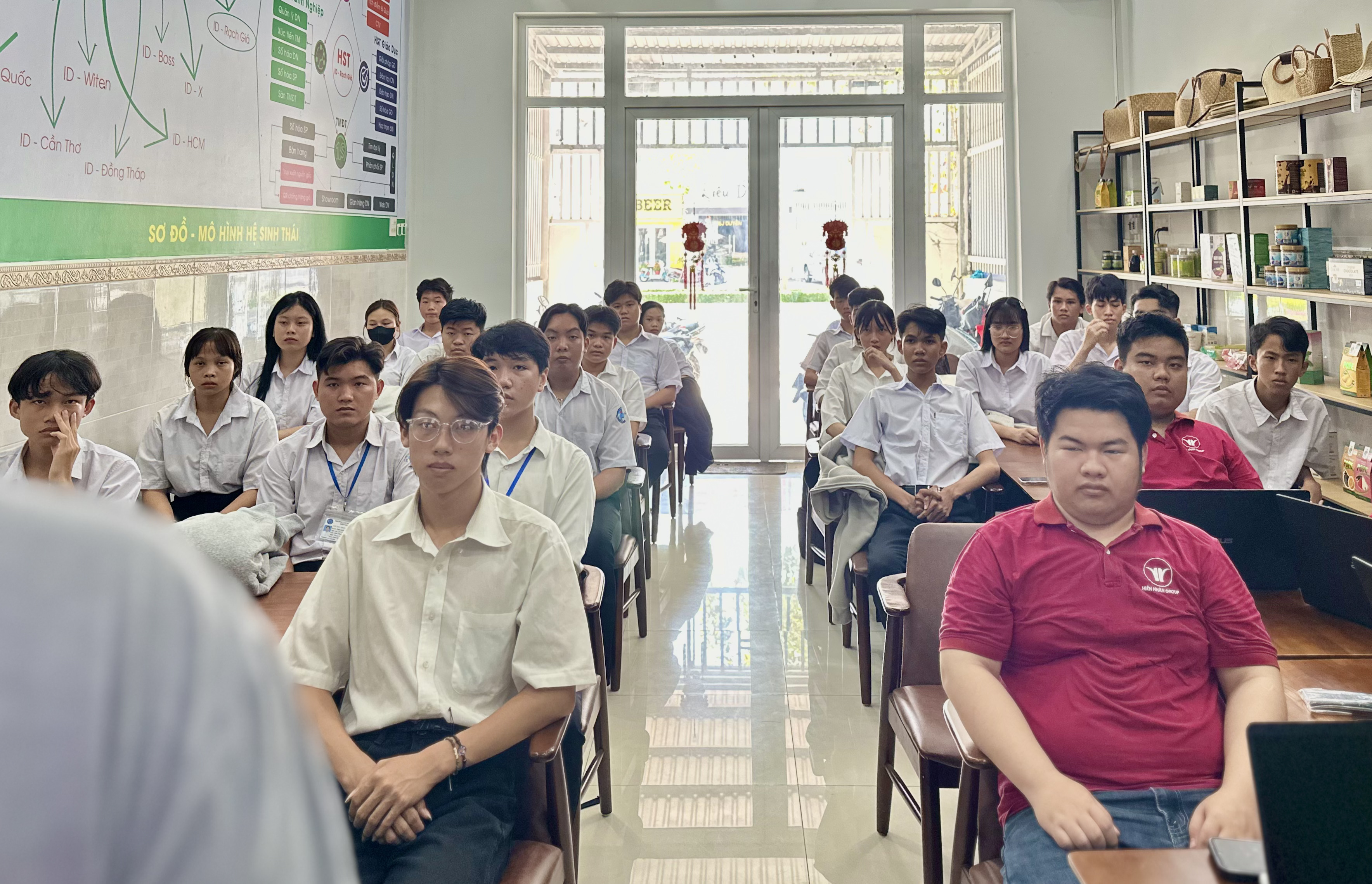 Trải nghiệm thực tế và rèn luyện kỹ năng nghề nghiệp