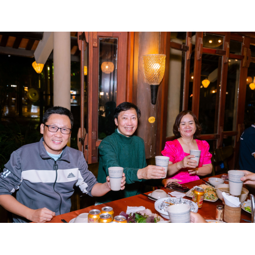 Hiền Nhân Group – Đồng hành kiến tạo hệ sinh thái chuyên gia bền vững