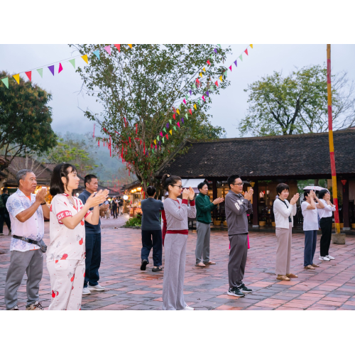 Hiền Nhân Group – Đồng hành kiến tạo hệ sinh thái chuyên gia bền vững