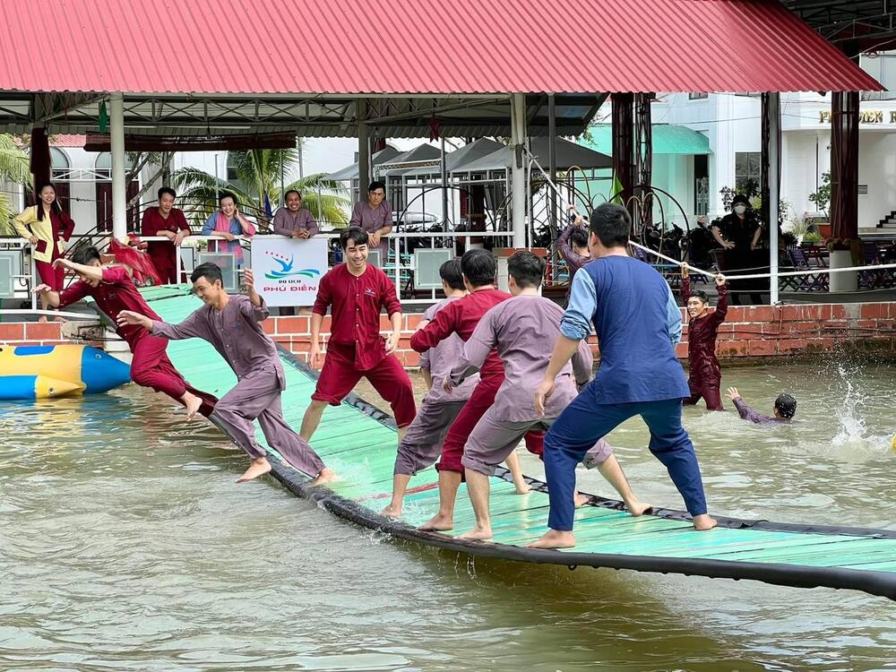 Team building, cắm trại, dã ngoại