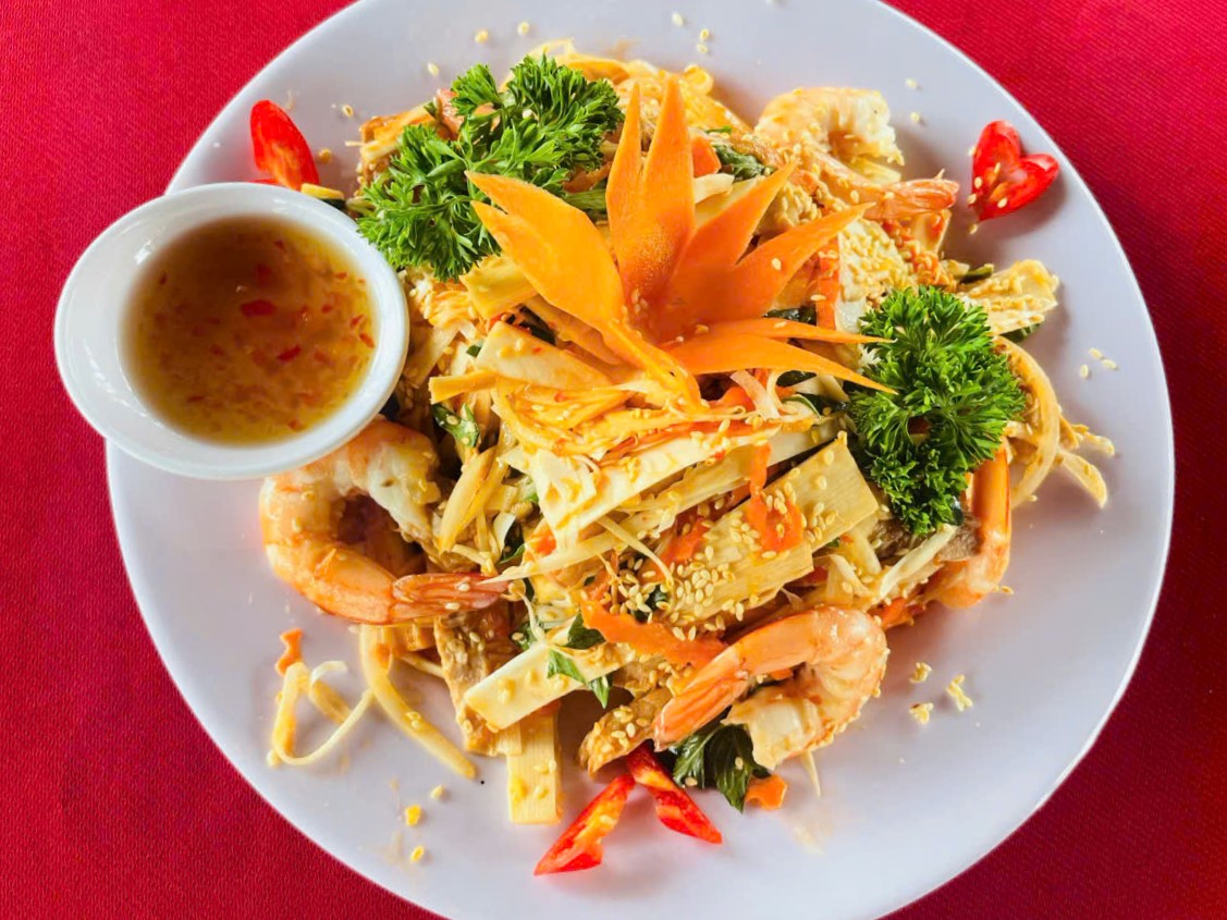 Gỏi củ hủ dừa tôm thịt – Khai vị thanh mát, giải nhiệt tức thì