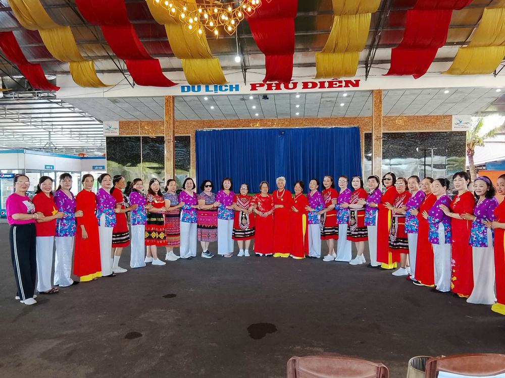 Không khí trang trọng – Ấm áp – Gắn kết