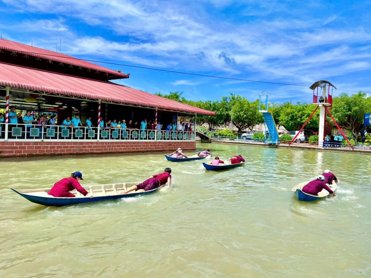 Nghe – Bản nhạc của sự bình yên và tiếng vui đan xen