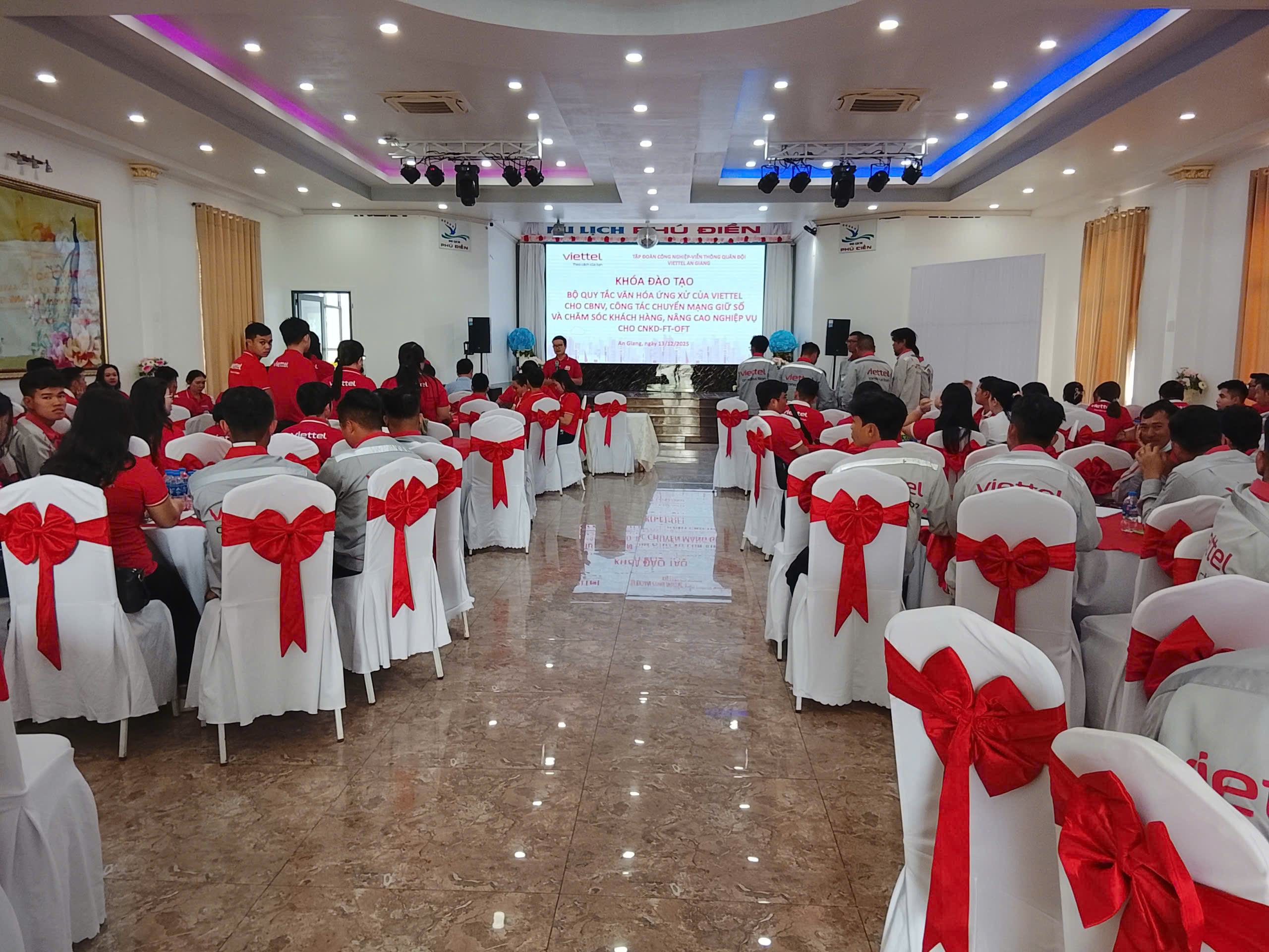 Không gian tổ chức chuyên nghiệp, sang trọng