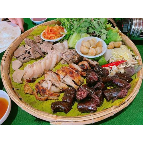 Cơ sở ăn uống tiện nghi, thuận tiện cho đoàn đông
