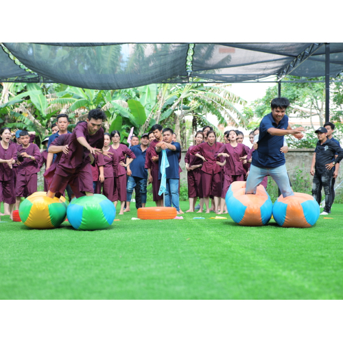 Buổi trưa: Vui chơi vận động, học cách kết nối