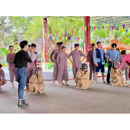 Đi nhóm đông, chơi trò chơi, tổ chức sự kiện, hội thảo có cần đặt trước không?