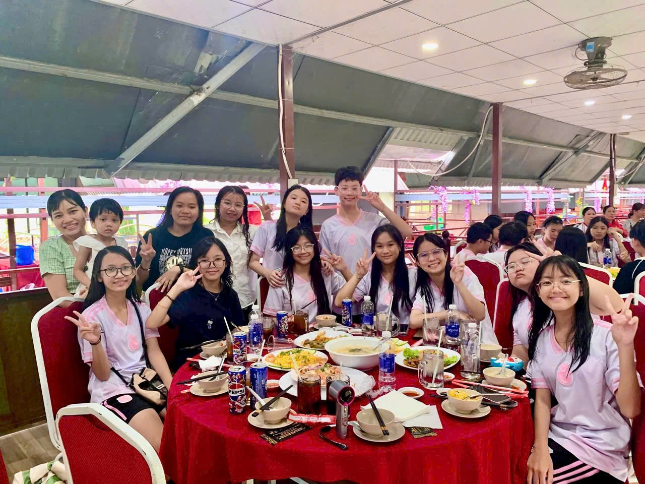 Các hoạt động vui chơi đa dạng, phù hợp cả gia đình và nhóm