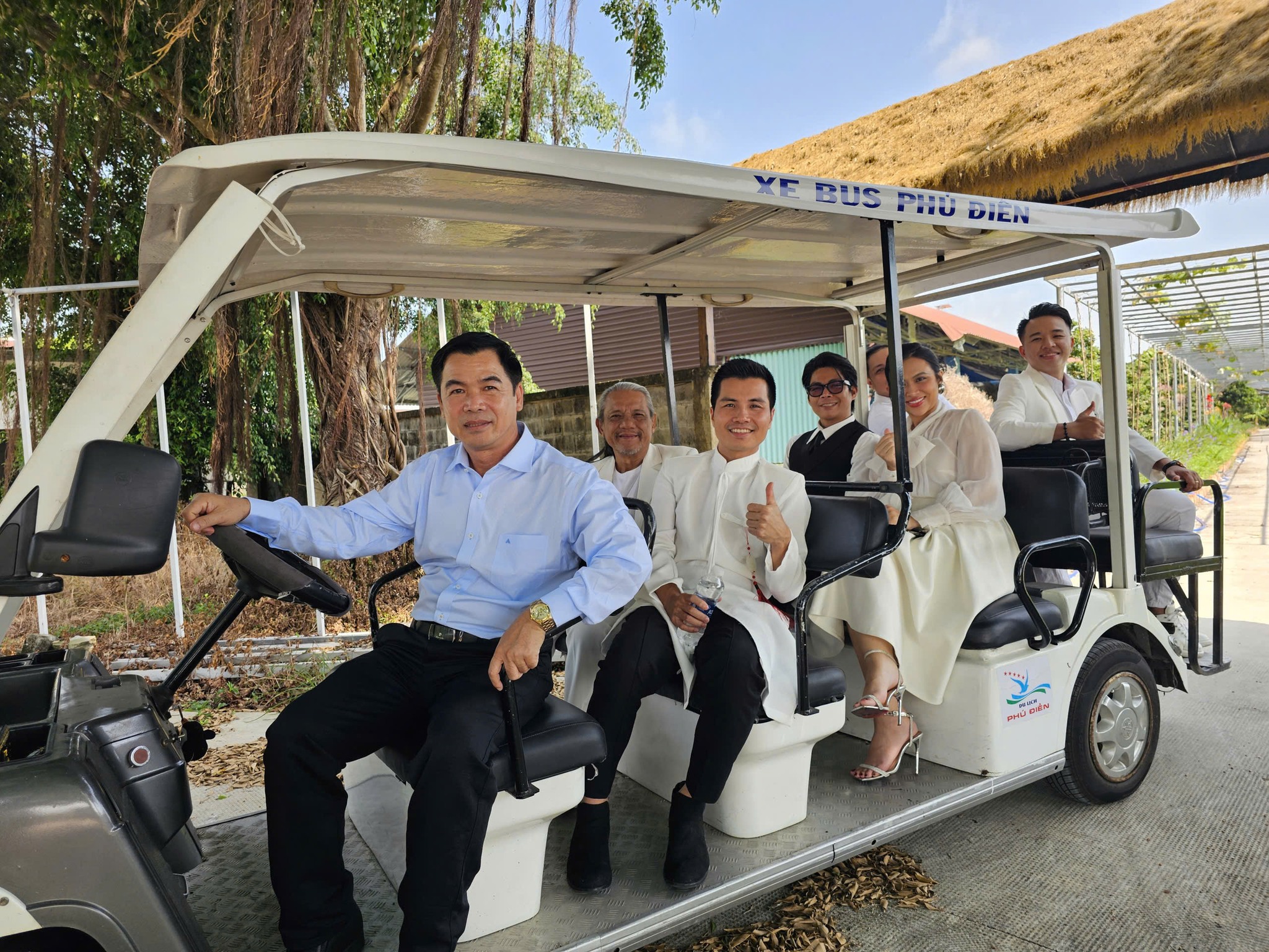 Chi phí linh hoạt và tiếp cận dễ dàng