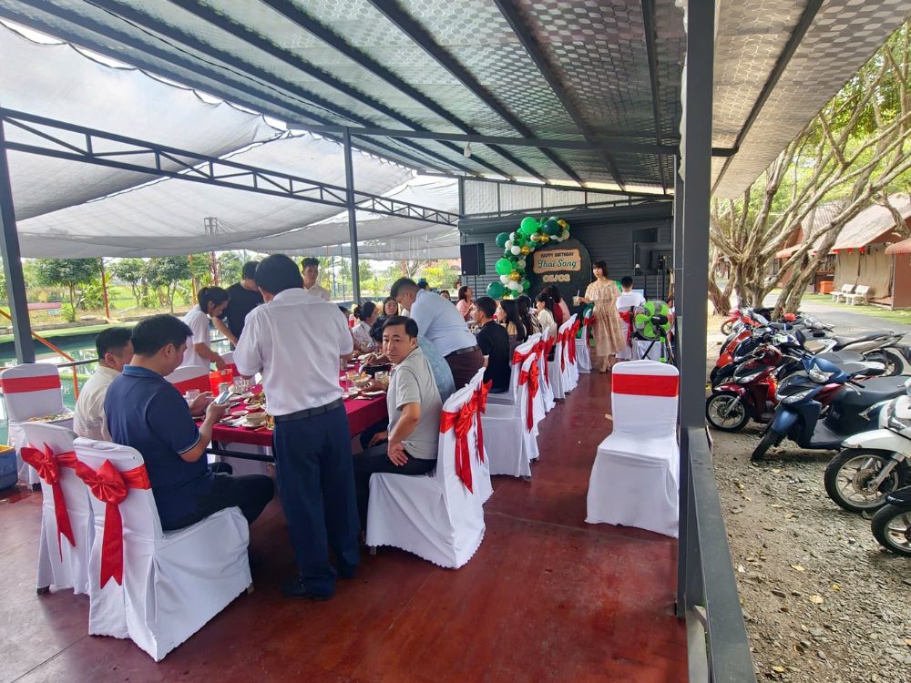 Không gian tổ chức sinh nhật ngoài trời