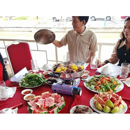 Tinh thần đồng đội thể hiện qua từng món ăn