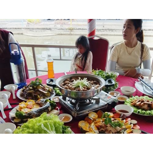 Tinh thần đồng đội thể hiện qua từng món ăn