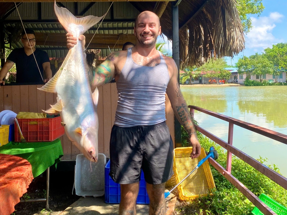 Câu cá thư giãn giữa thiên nhiên