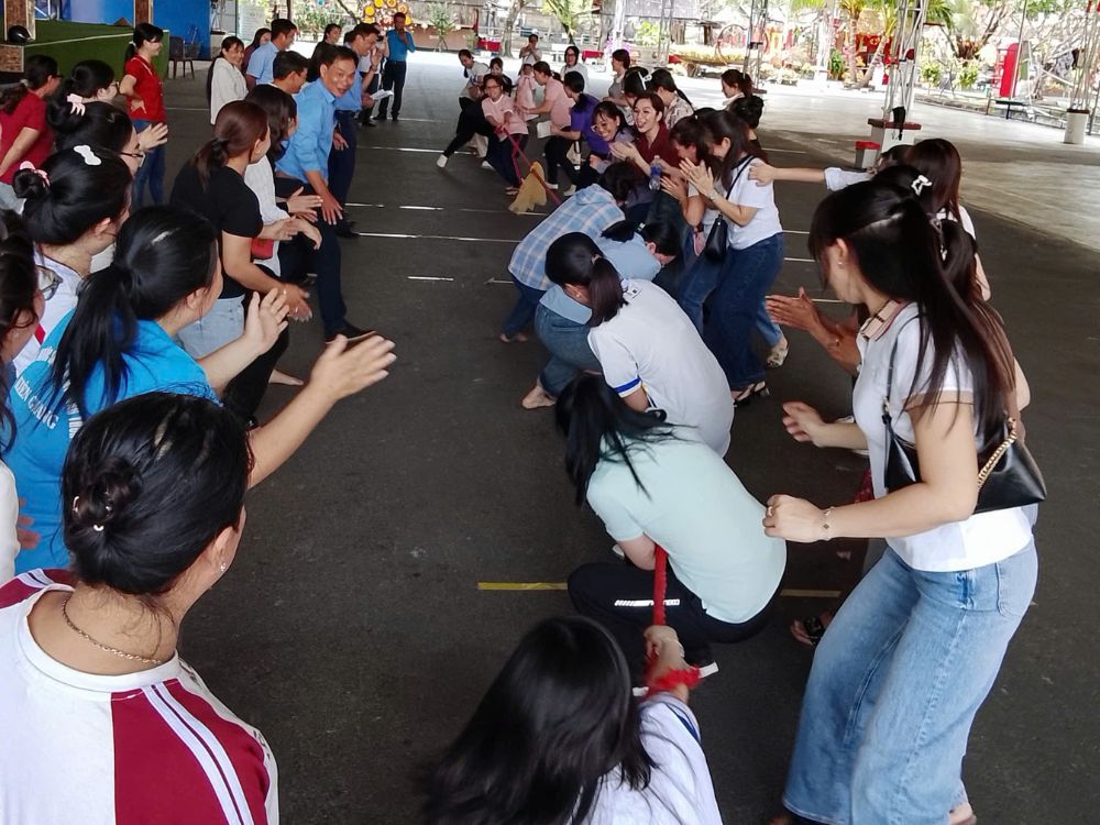Hoạt động Team Building 8/3 sôi động tại Khu du lịch Phú Điền