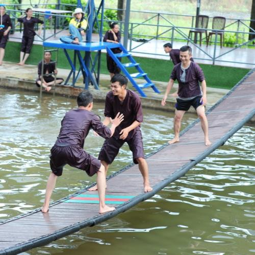 Vì Sao Trò Chơi Dân Gian Luôn Thu Hút Du Khách?