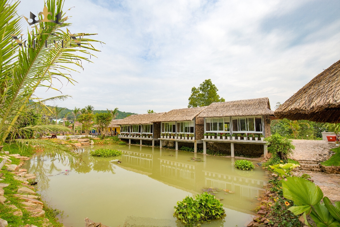 Khuôn viên nhà hàng Ngự Uyển