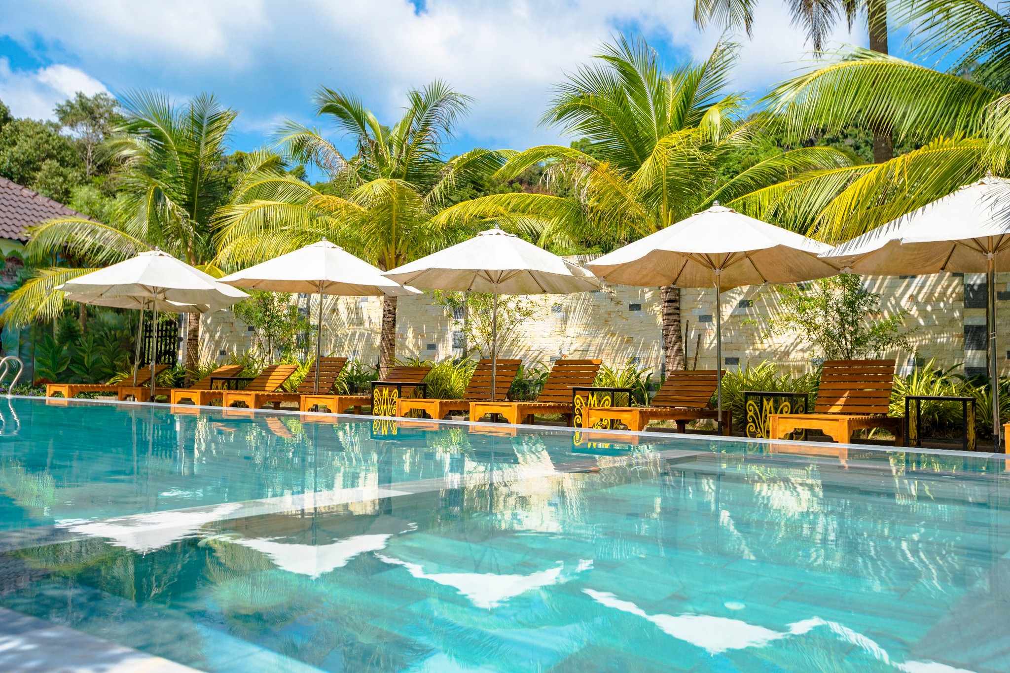 Đội ngũ nhân sự