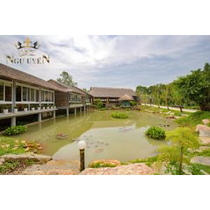 Khuôn viên nhà hàng Ngự Uyển