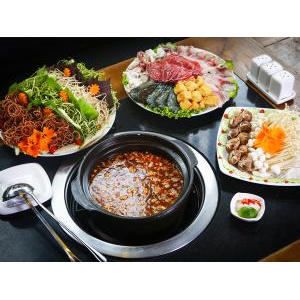 Album các món lẩu của nhà hàng Ngự Uyển