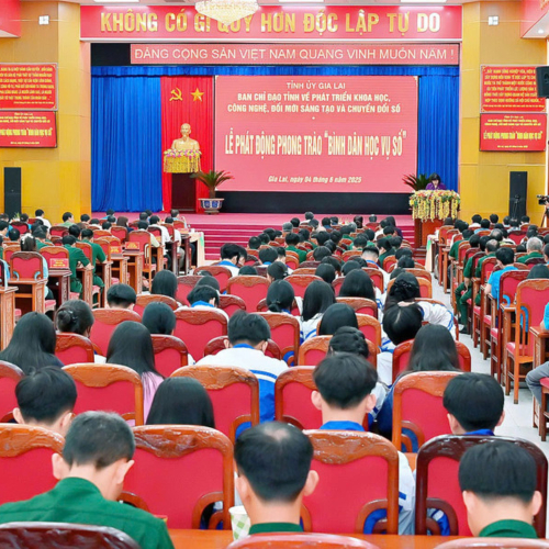 Khen Thưởng Thành Tích Xuất Sắc Trong Phong Trào Thi Đua Cả Nước Thi Đua Đổi Mới Sáng Tạo Và Chuyển Đổi Số Và Phong Trào Bình Dân Học Vụ Số