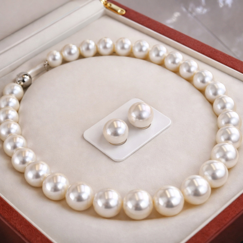 Ngọc Trai Thật – Giả: Câu Chuyện Không Chỉ Của Giá Trị, Mà Còn Của Sự Hiểu Biết