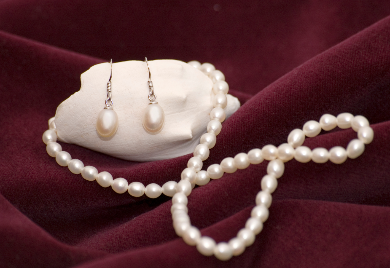 Cưới hỏi, đính hôn