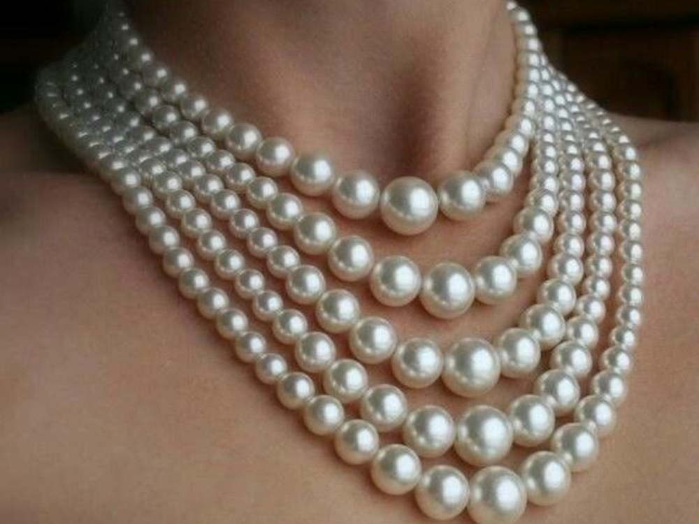 Ngọc trai đẹp hơn khi được sử dụng thay vì cất giữ