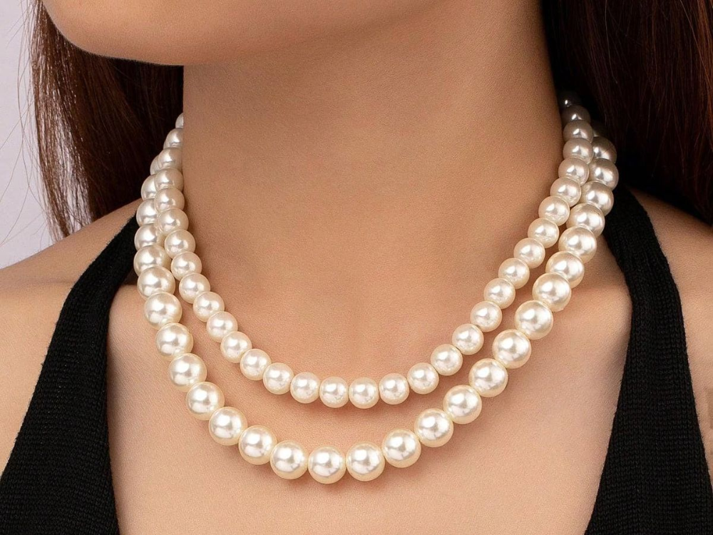 Ít đeo đôi khi còn khiến ngọc trai xỉn nhanh hơn