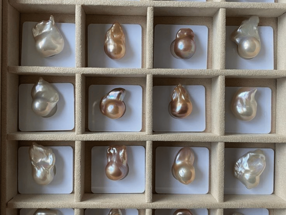 Cấu trúc xà cừ của ngọc trai dễ bị tác động bởi hóa chất