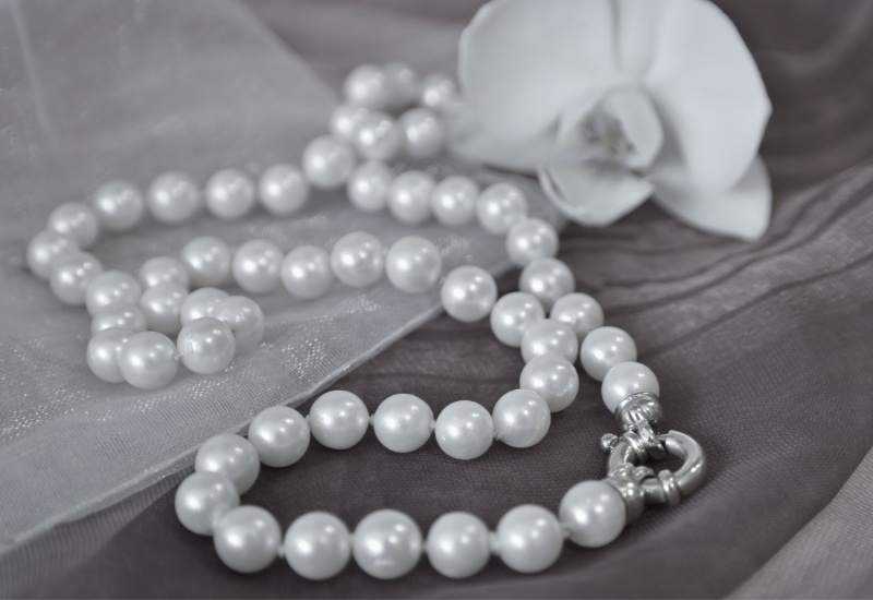 Vết xước có làm mất giá trị ngọc trai không?