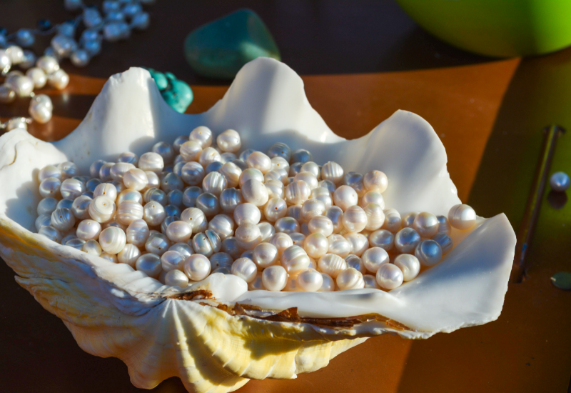 Ma sát khi ngủ có thể làm xước bề mặt ngọc