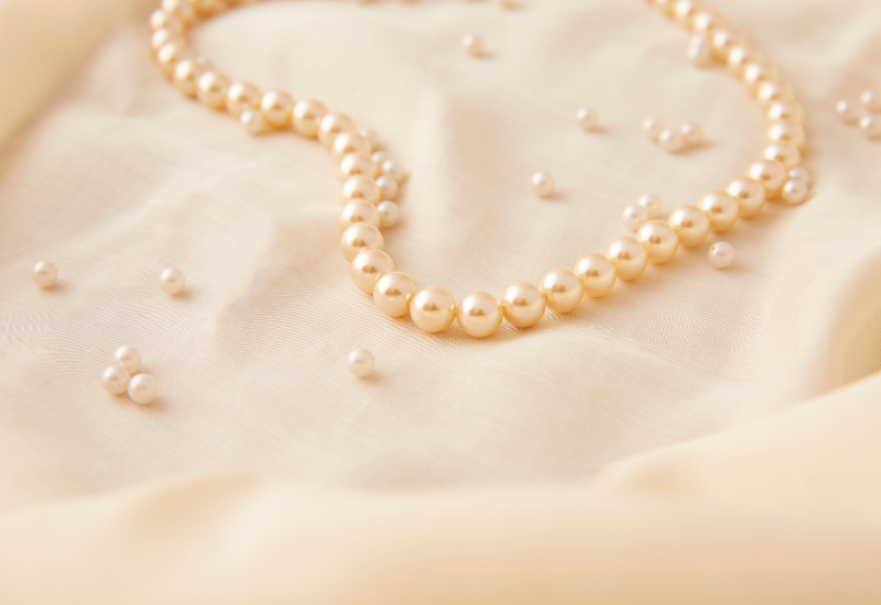 Người da dầu nên lưu ý gì khi đeo ngọc?