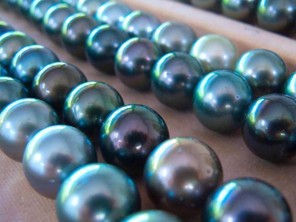 Màu sắc độc nhất trở thành chuẩn sang trọng