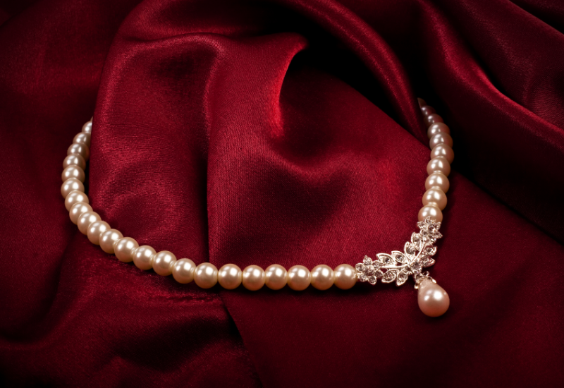 Ánh sắc đẹp phải có chiều sâu, không đục