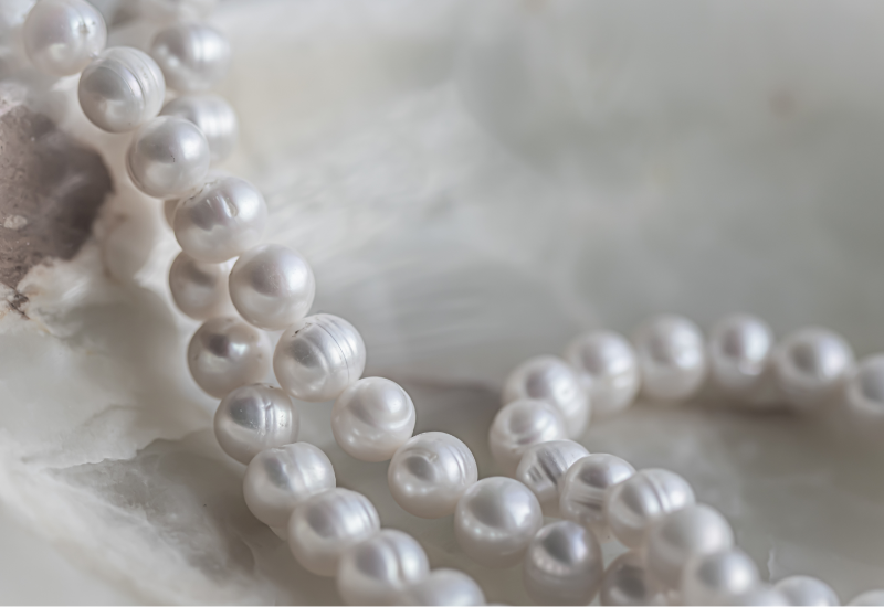 Mồ hôi ảnh hưởng thế nào đến ngọc?