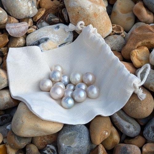 Vì Sao Ngọc Trai Bị Xước?