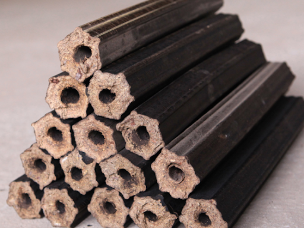 Quan sát màu sắc và mùi đặc trưng