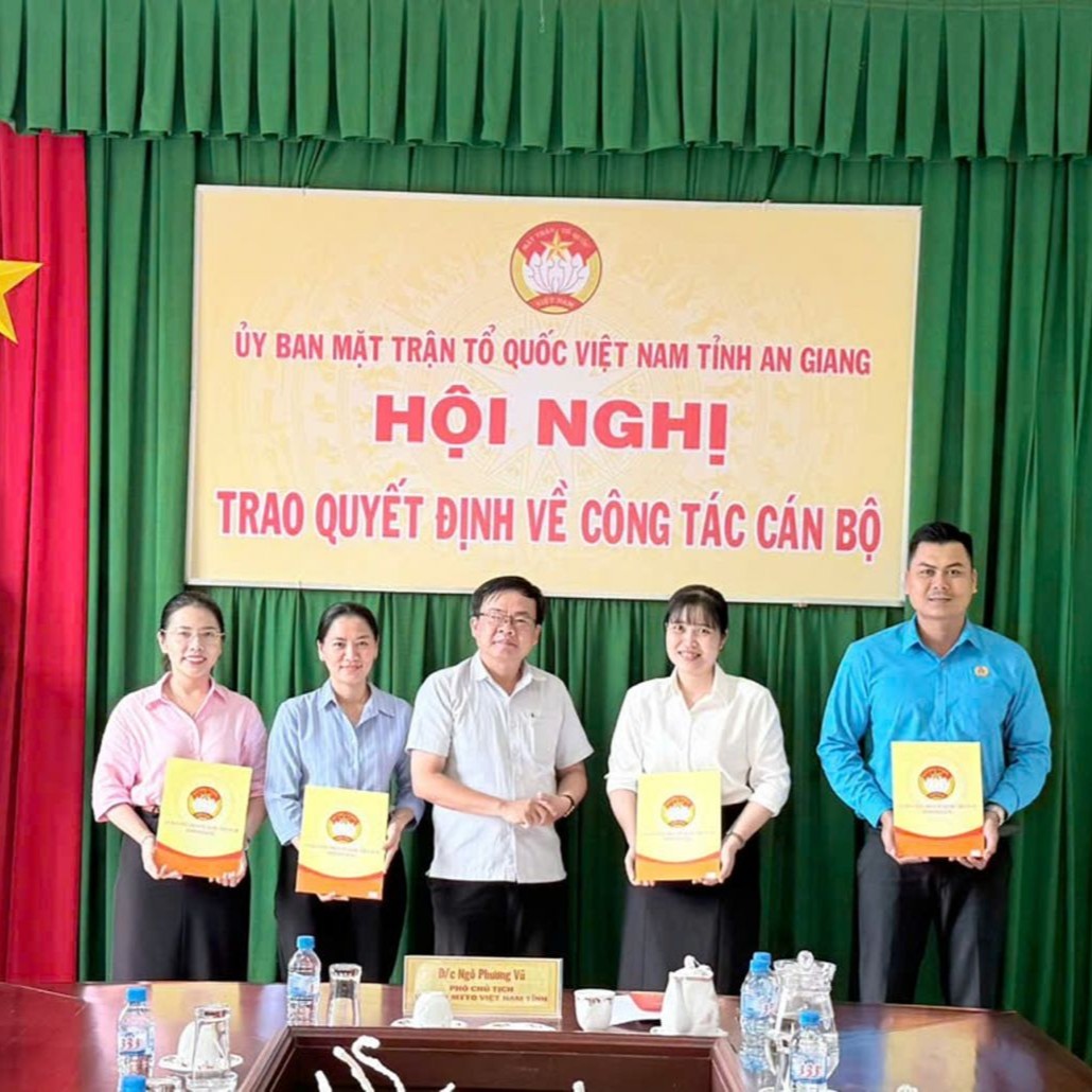 Ủy Ban MTTQ Việt Nam Tỉnh An Giang Trao Quyết Định Công Tác Cán Bộ