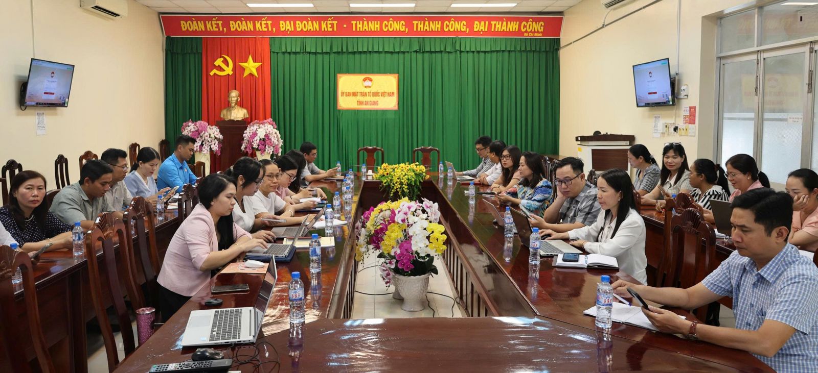 Tập huấn triển khai thí điểm Hệ thống thông tin điều hành tác nghiệp