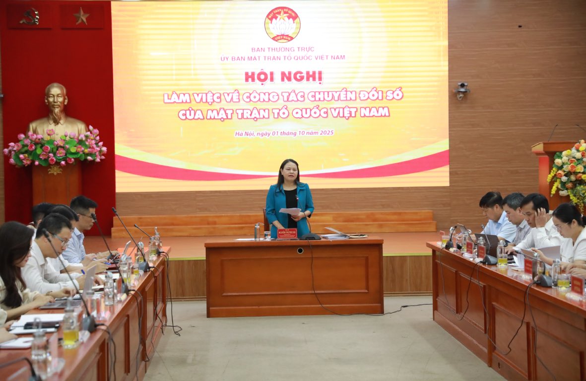 Tập huấn về chuyển đổi số đối với đội ngũ cán bộ Mặt trận