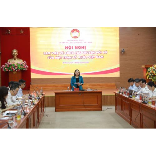 Tập huấn về chuyển đổi số đối với đội ngũ cán bộ Mặt trận