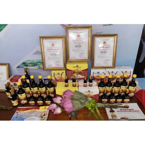 Giấy chứng nhận & bằng khen