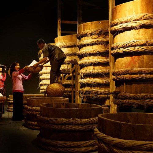 Nước Mắm Việt – Di Sản Văn Hóa Ẩm Thực Truyền Đời