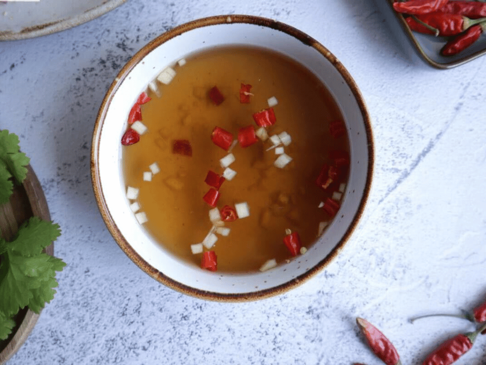 Chai nhựa tiện lợi nhưng có giới hạn bảo quản