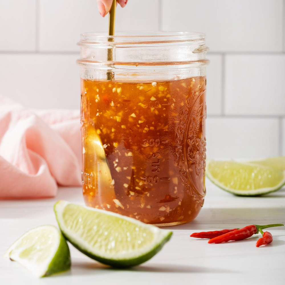 Chai Thủy Tinh Hay Chai Nhựa – Lựa Chọn Nào Tốt Hơn Để Đựng Nước Mắm?