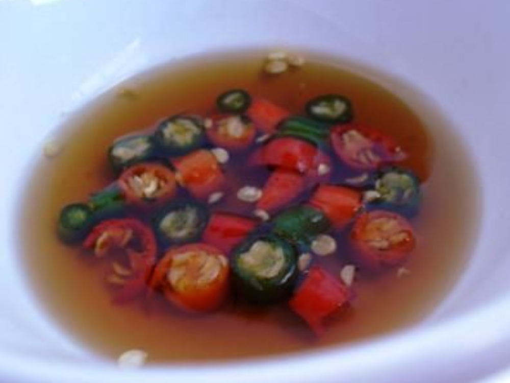 Những thay đổi tự nhiên khi nước mắm để lâu