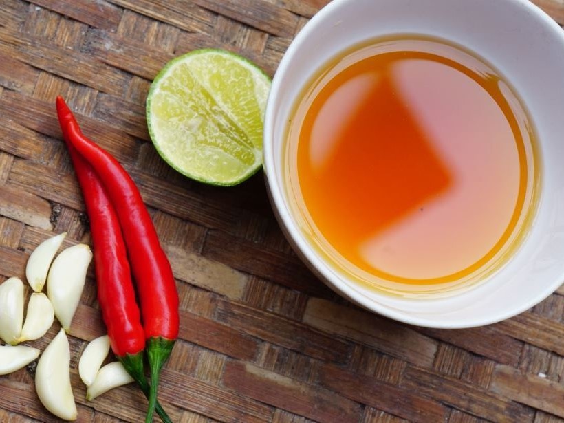 Ăn nước mắm bị mốc có ảnh hưởng đến sức khỏe không?