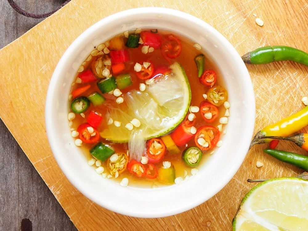 Nên dùng bao nhiêu nước mắm mỗi ngày?