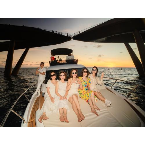 Du Thuyền Merry Fisher 1095 Thuê Riêng – 8 Khách | 2 Giờ